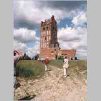905-1192 Der Turm der Engelauer Kirche weist immer noch auf die Stelle hin, an der einst ein das Dorf Gross Engelau stand. (Foton Wilhelm Witt).jpg